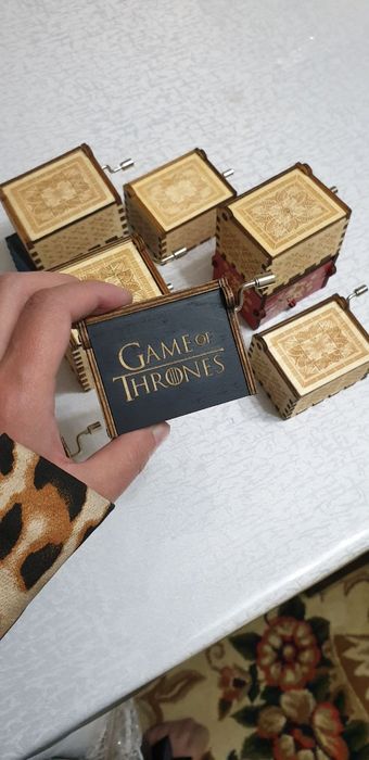 Prodaetsya mexanicheskie muzikalnaya shkatulka neobichnaya podarok