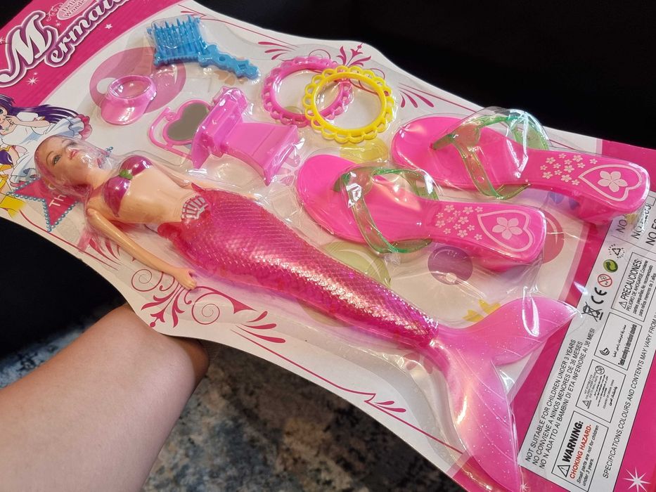 Papusa Barbie sirena cu accesorii si saboti fetite