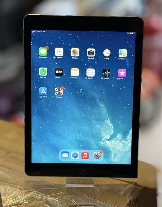 Таблет Apple iPad 5th Gen 128GB Wi-Fi + Cellular (LTE)