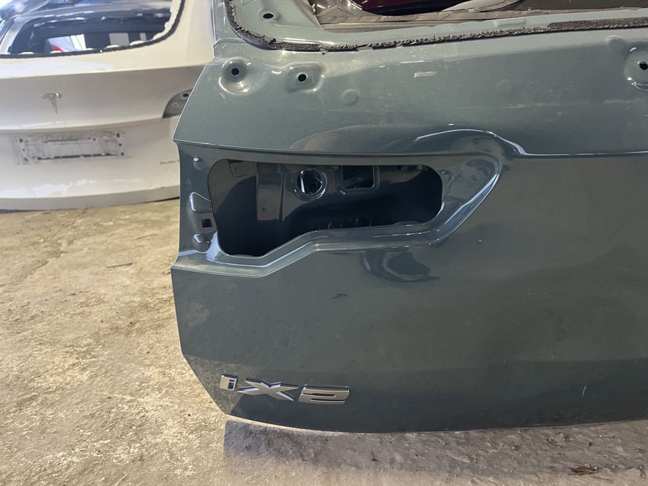 Багажна врата,капак BMW IX2 2023