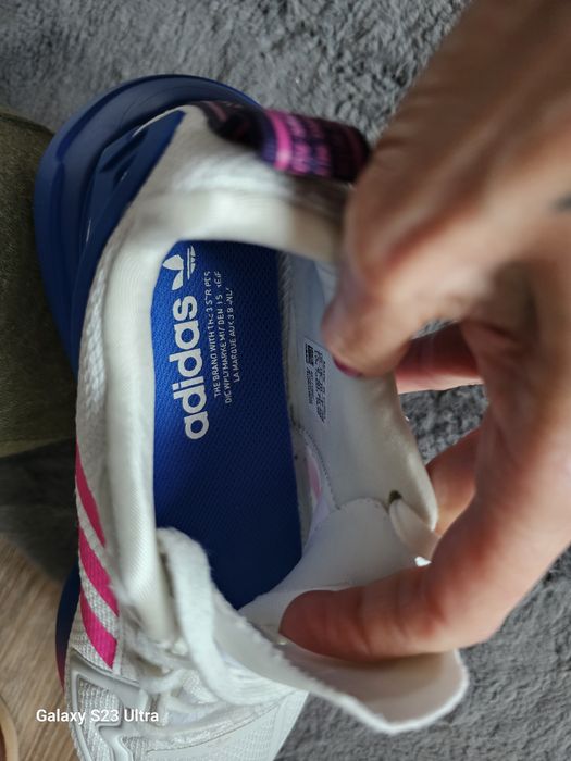 Дамски маратонки Adidas бели синьо и розово