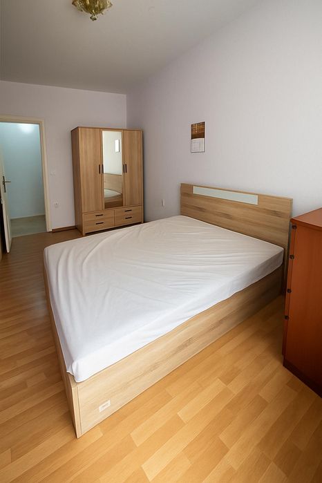 Дава се под наем Тристаен апартамент в Пловдив, Център - 100 кв.м за 434 € - Снимка #2