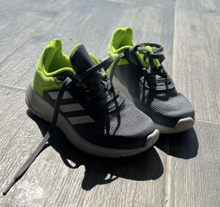 Adidași 29/ stare perfectă  Adidas