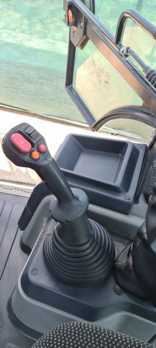 Buldoexcavator Hidromek