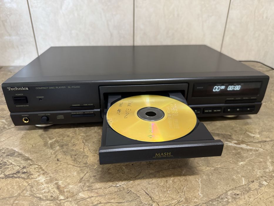 Technics -Compact Disc Player
