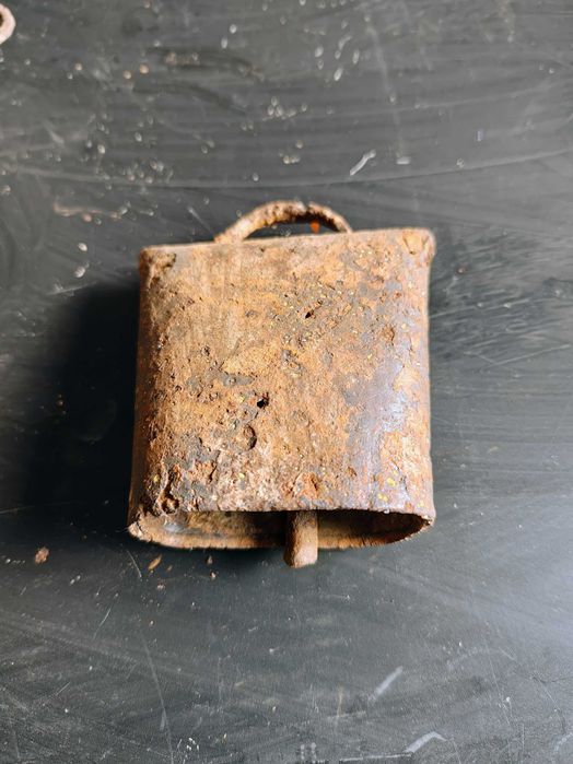 Продавам стари чанове.