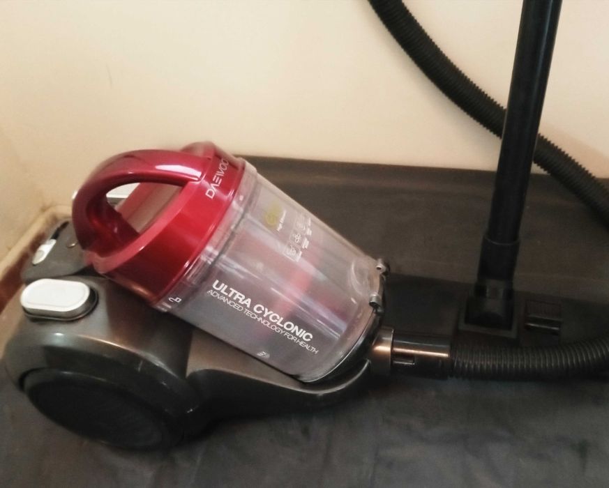 Прахосмукачка DAEWOO 1000W