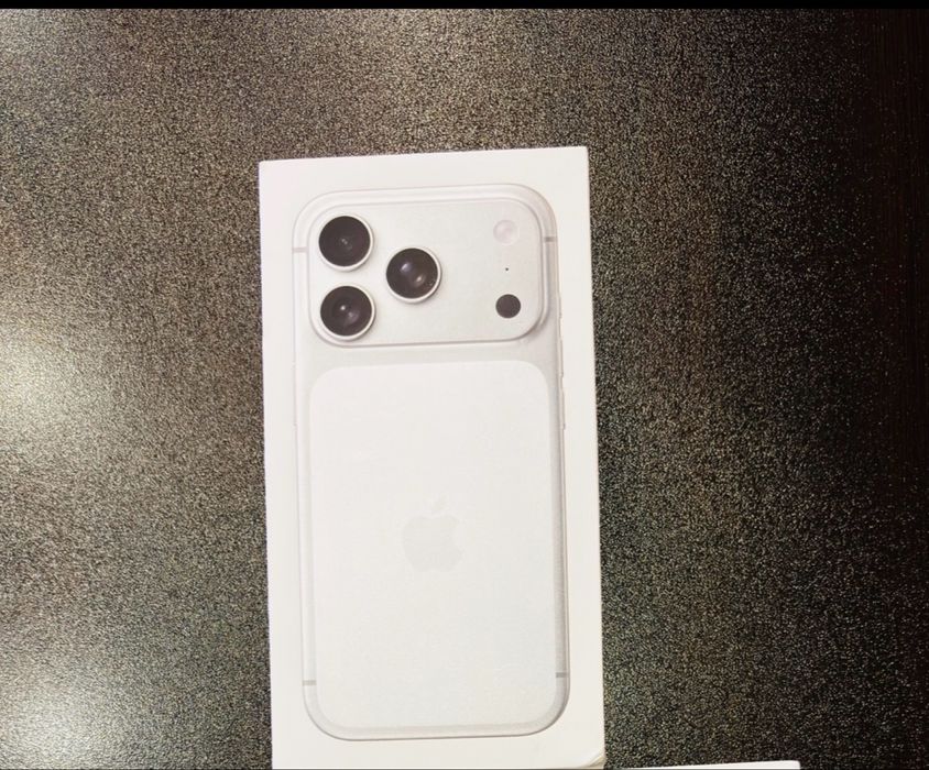 iPhone 17 pro silver 512Gb