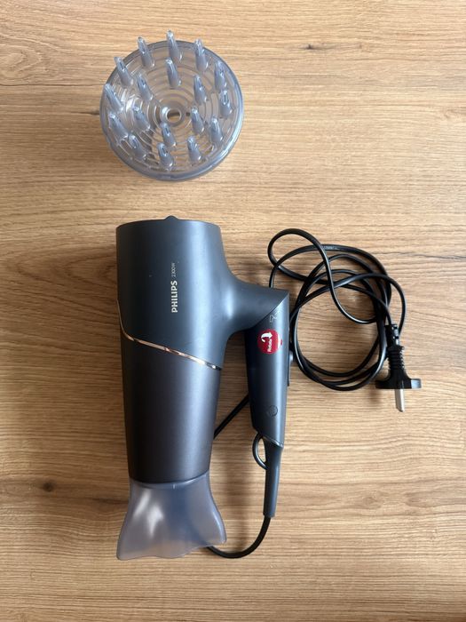 Професионален Сешоар Philips - ЧИСТО НОВ + ГАРАНЦИЯ