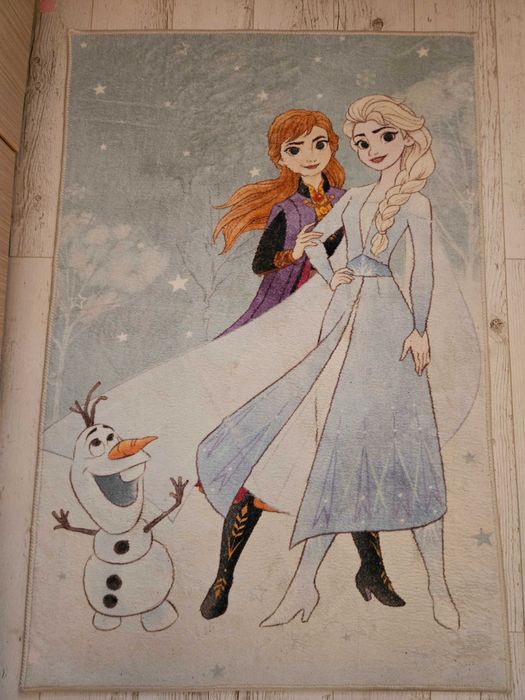 Vand covor camera copii cu Elsa