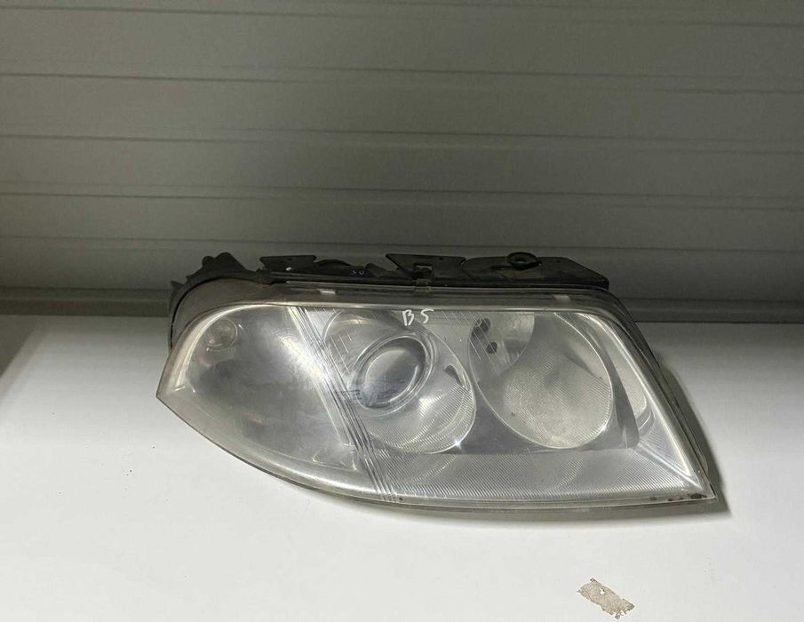 Far dreapta VW Passat B5.5 2004 Sedan + Combi SH