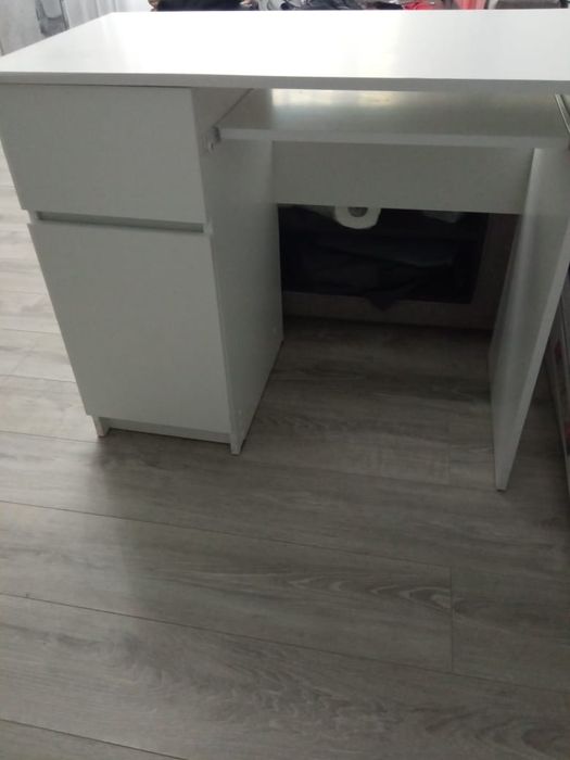 Продам раковину и стол для школьника