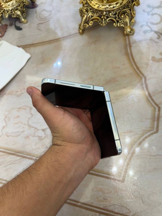 Samsung Galaxy Z Flip 5