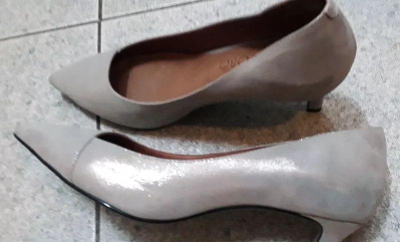 Сребристи НОВИ обувки естествена кожа - номер 37