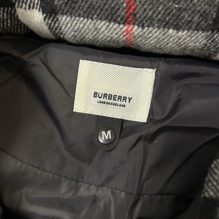 Geaca Burberry neagra