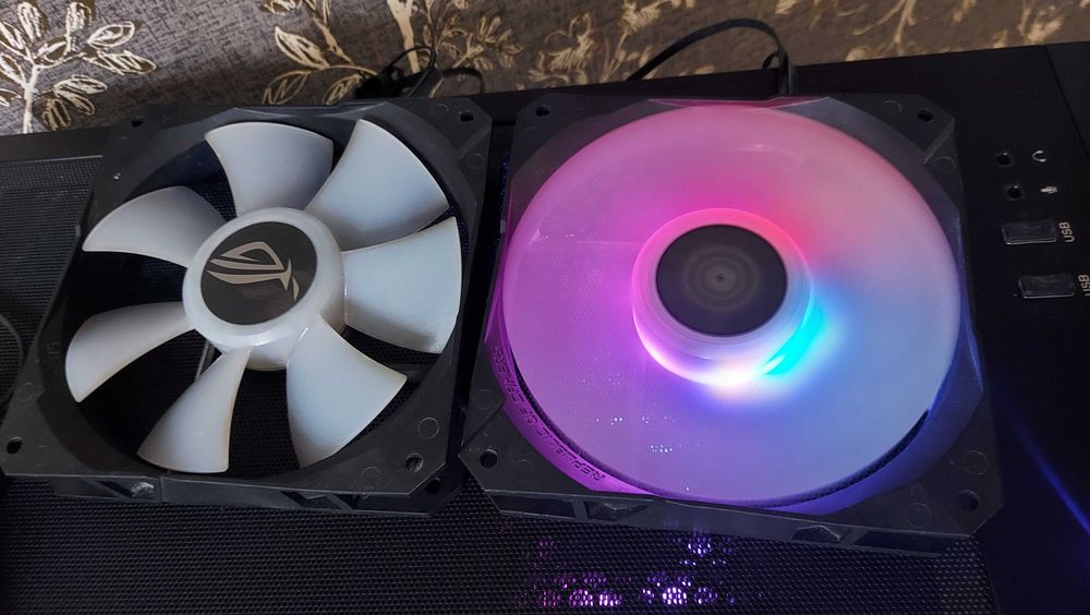 Дёшево  Кулер вентилятор 12см Asus Rog 2шт бу  ARGB подсветка