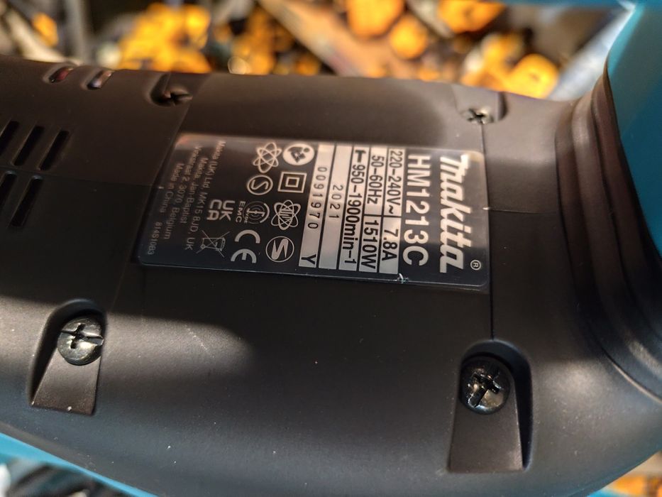 Коледна цена НОВ къртач Макита Makita HM1213C