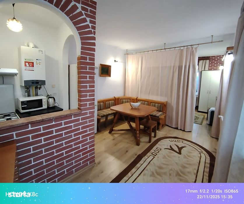 Ap. 1 cam, etaj Casa, zona UMF, Sărărie