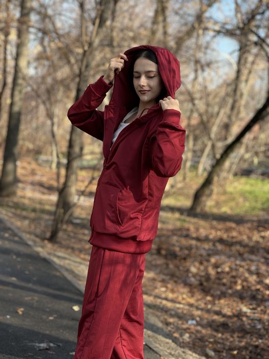 Спортивный костюм продам