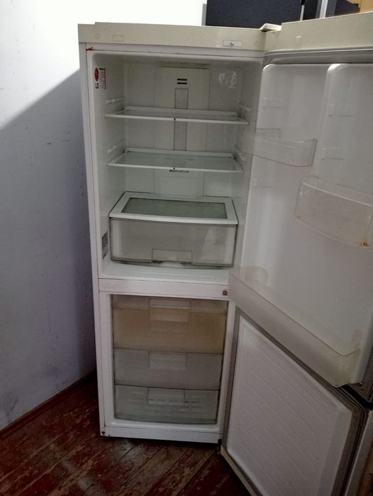Продам холодильник