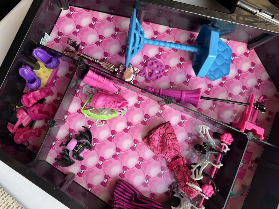 Monster HiGH гроб гордероб