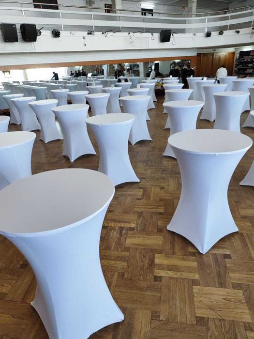 Аренда столов и стульев для выставок