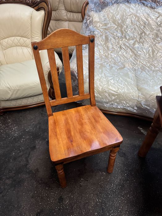 Маса за хранене с 5 стола