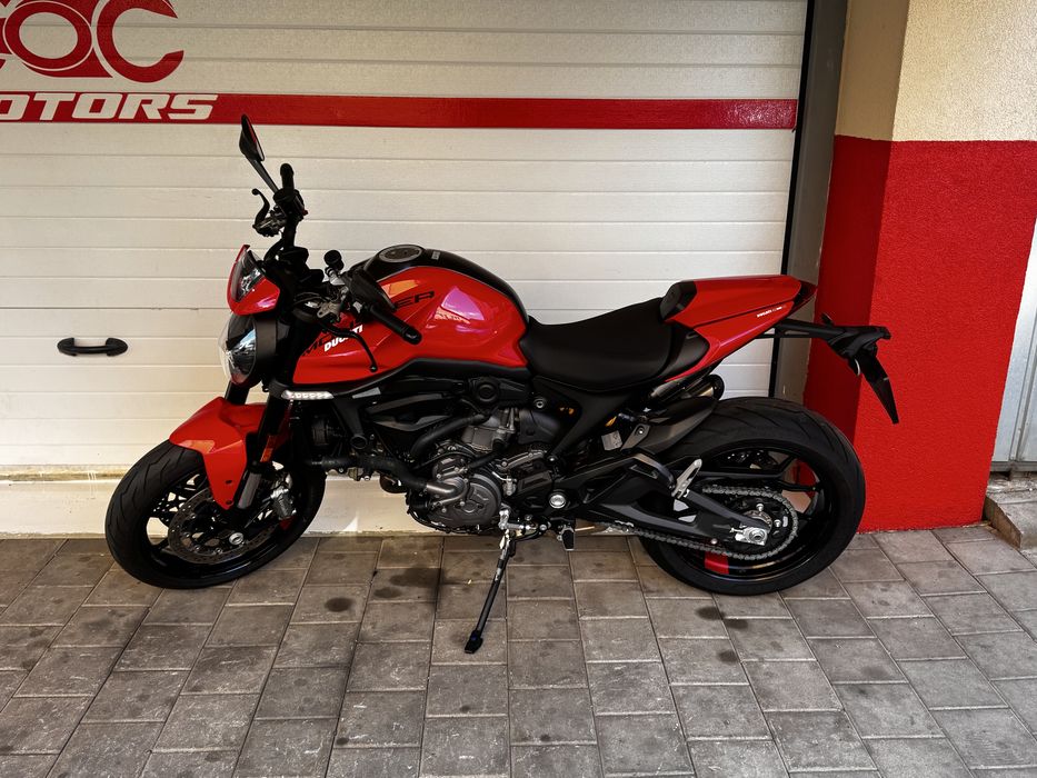 Ducati Monster Plus 937 Garanție | 4.500 km | 9.500 €