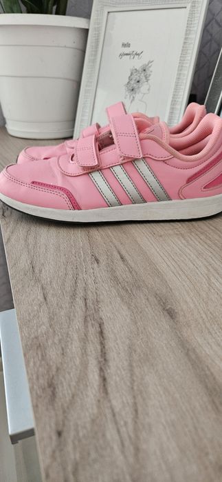 Маратонки адидас 35 номер