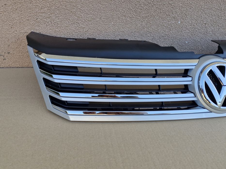 Grila centrala Vw Passat B7 NOUA 2010-2014