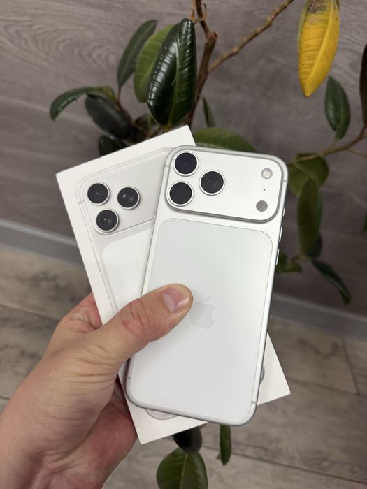 iPhone 17 Pro Max 256 Sim 100% акб