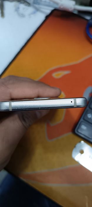 Samsung A3 2017 sotiladi