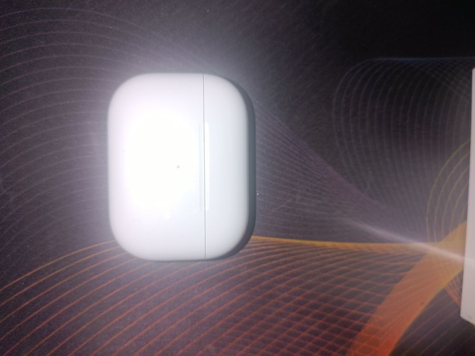 Продам AirPods Pro 2 (USB-C) оригинал + коробка