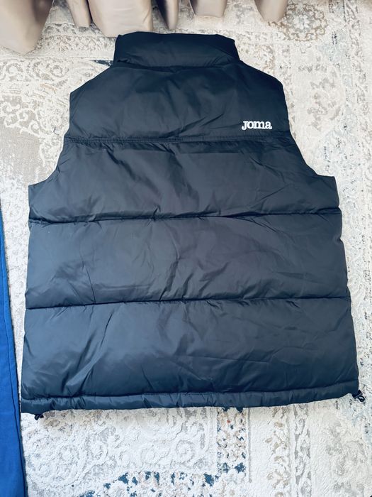 Продоется безрукавка желет joma