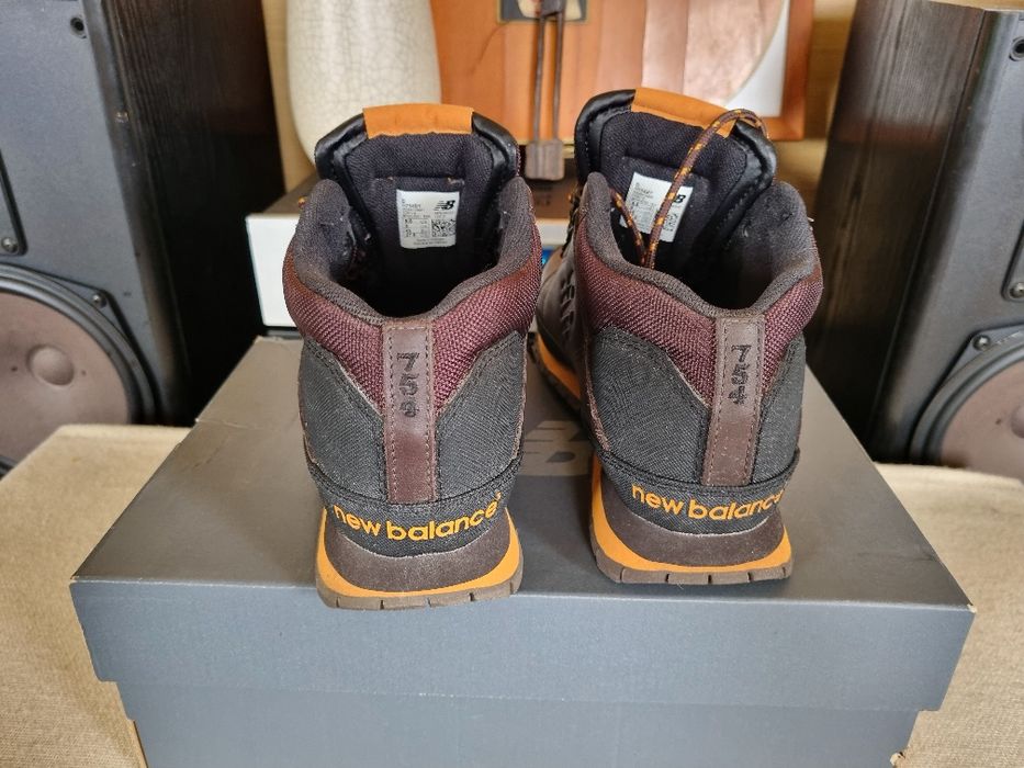 Ghete barbati New Balance. Marimea 43. Putin utilizati.