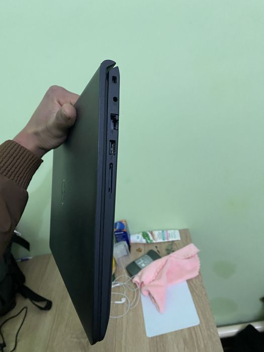 Dell Vostro 1530  8/512gb