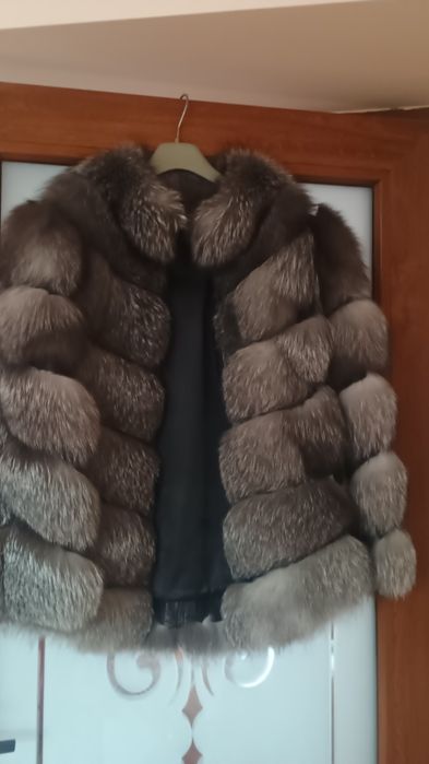 Haina de vulpe argintie,noua,cu inserții piele ,marimea L mărime M-L,f
