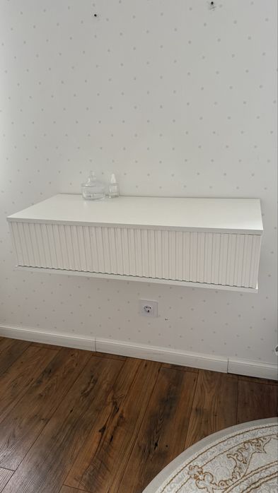 Туалетный столик-консоль