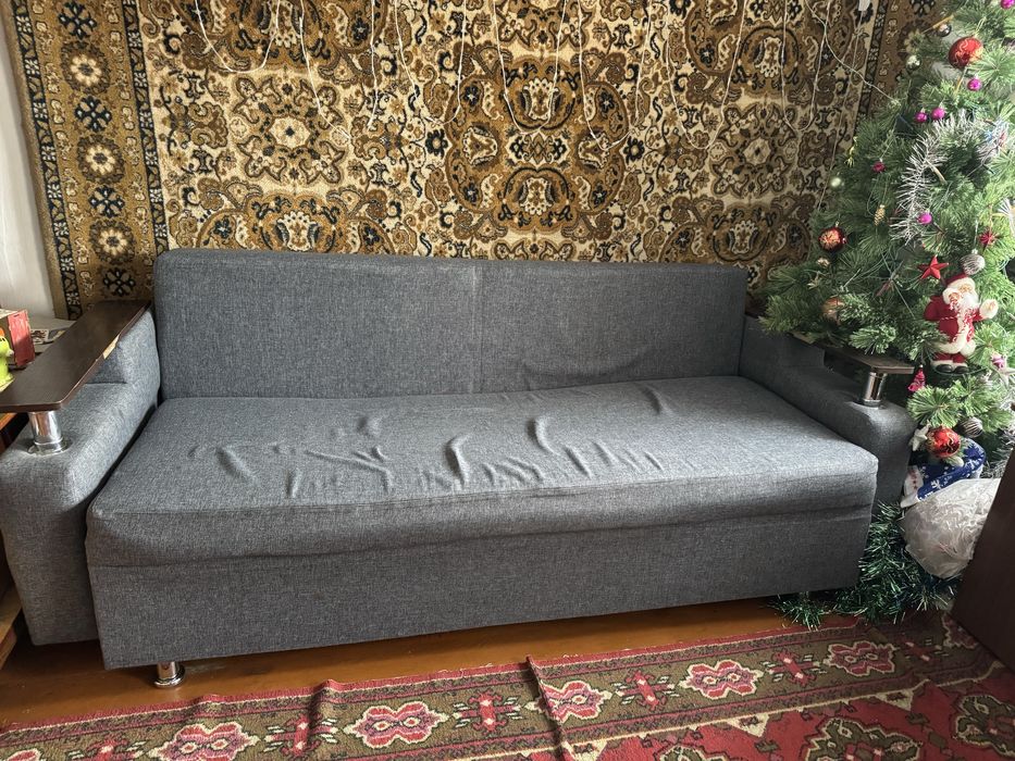 Продам два дивана !!!