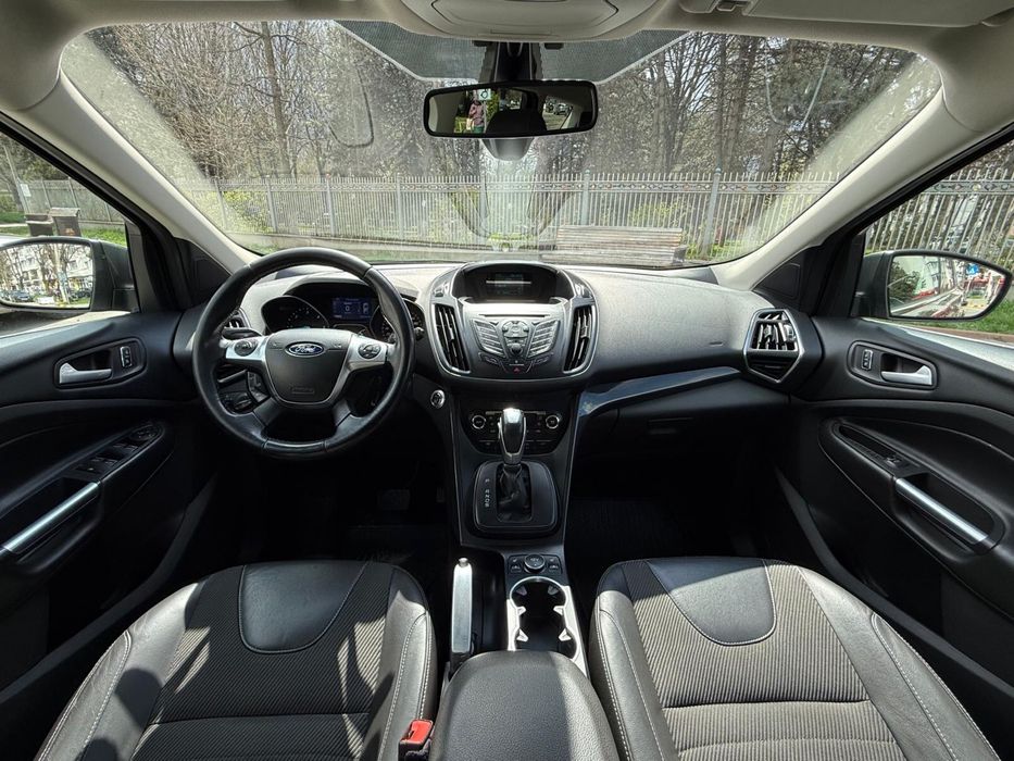 Ford Kuga 2015 2.0 automat 150cp 4x4 impecabil