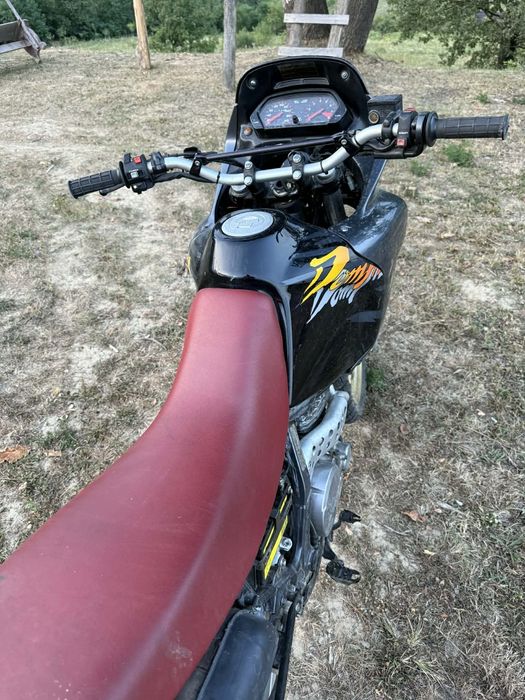 Vând Honda Dominator 650