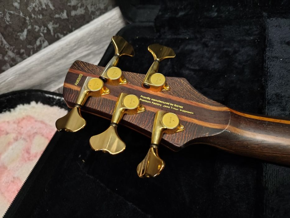 Ibanez SR1205 Premium, 5 струнная бас гитара