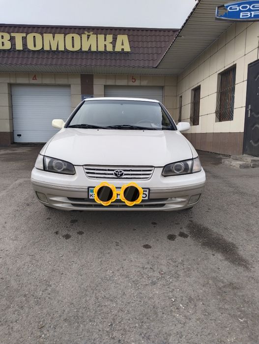 Тойота Камри 20.