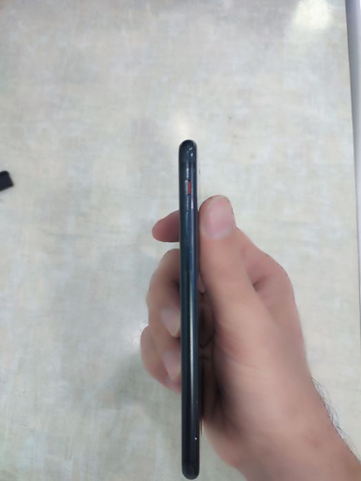 iPhone SE 2020 64 GB Yahshi sastayaniyada