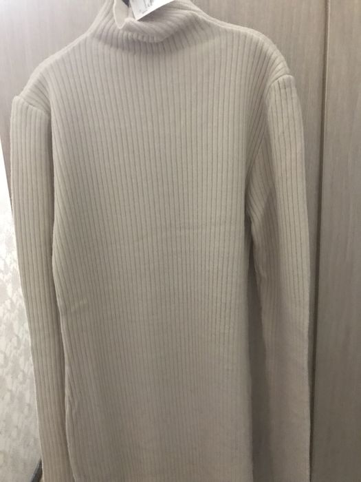 Продам тёплое платье- водолазку