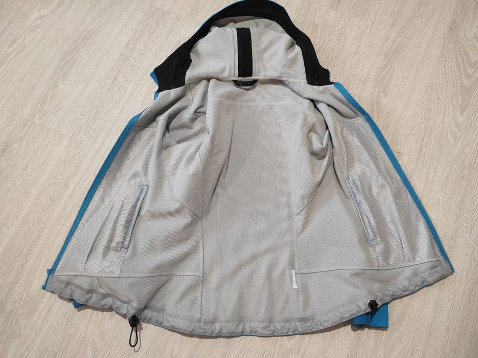Jacheta dama drumetie Arc'teryx Epsilon LT  S