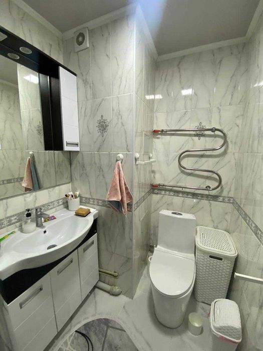 2 - Комн. в 7мкр.     Эмиль Империя