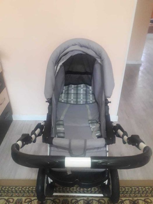 Продам детскую коляску