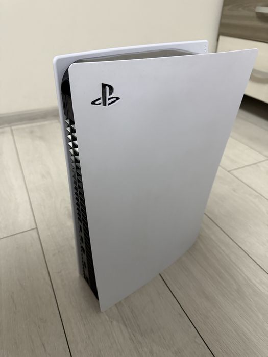 Vand Playstation 5 1 TB disk edition