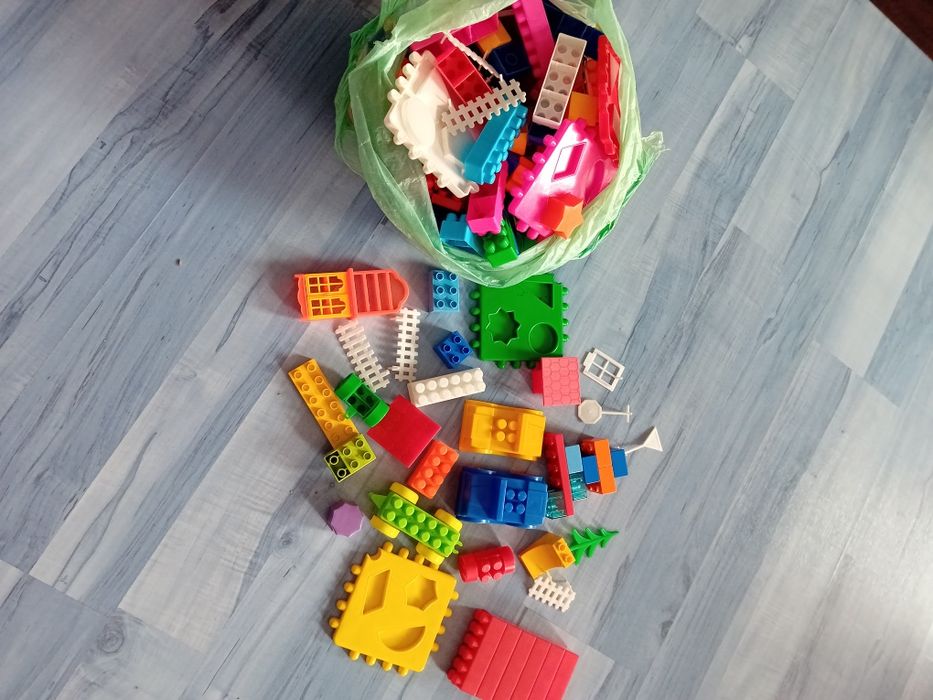 Конструктор с разнообразни форми